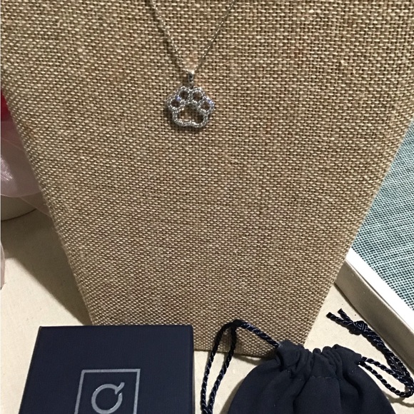 Arcadia Trail Collapsible Bowel.Brand New Comes with a mini frame for key chain. - Picture 5 of 9